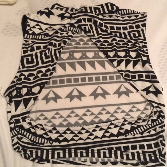 Crop top - Picture 3 of 3